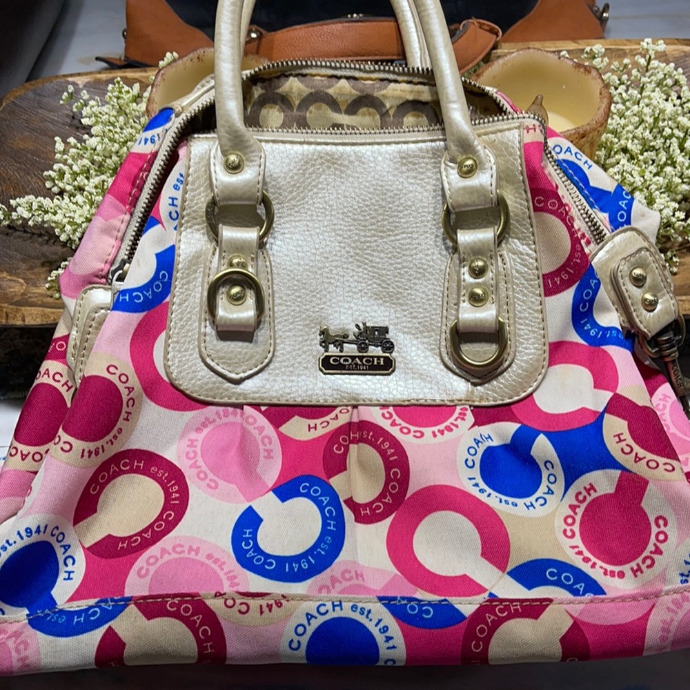 Coach handbag good condition